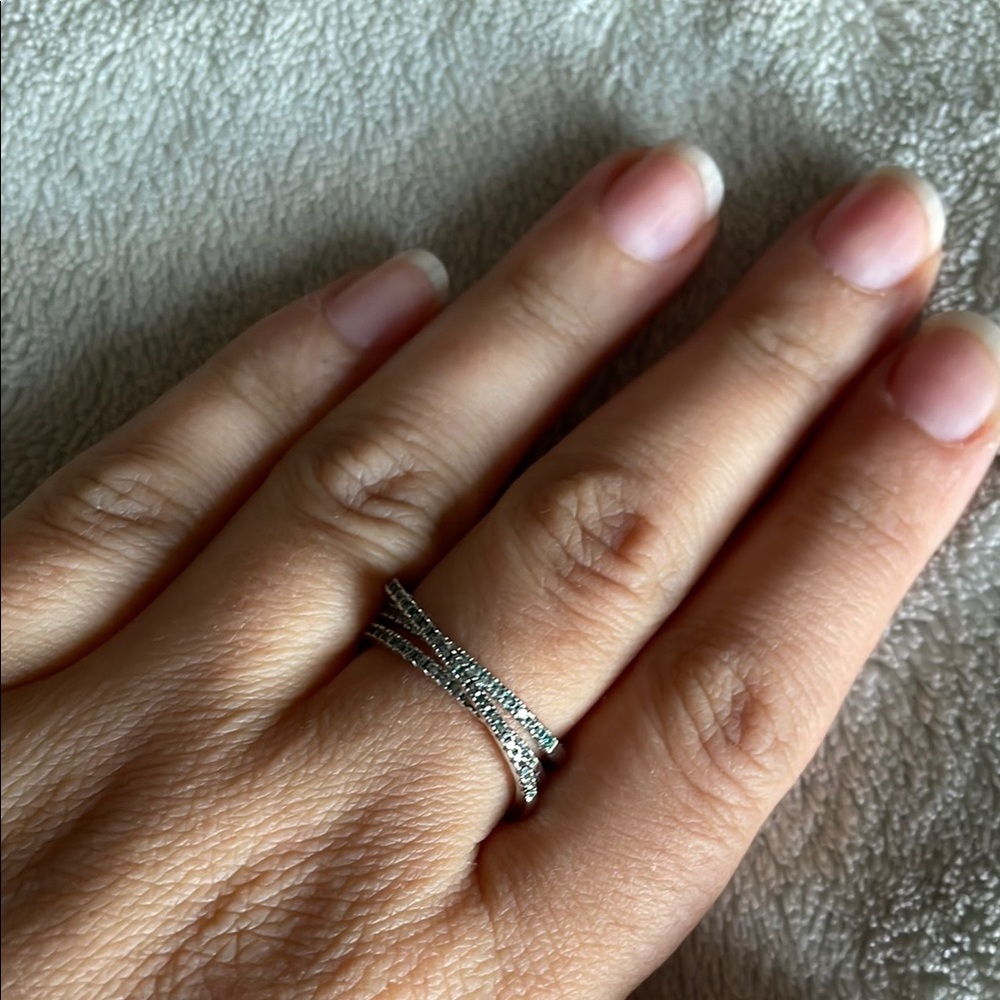 Beautiful Buckley London ring